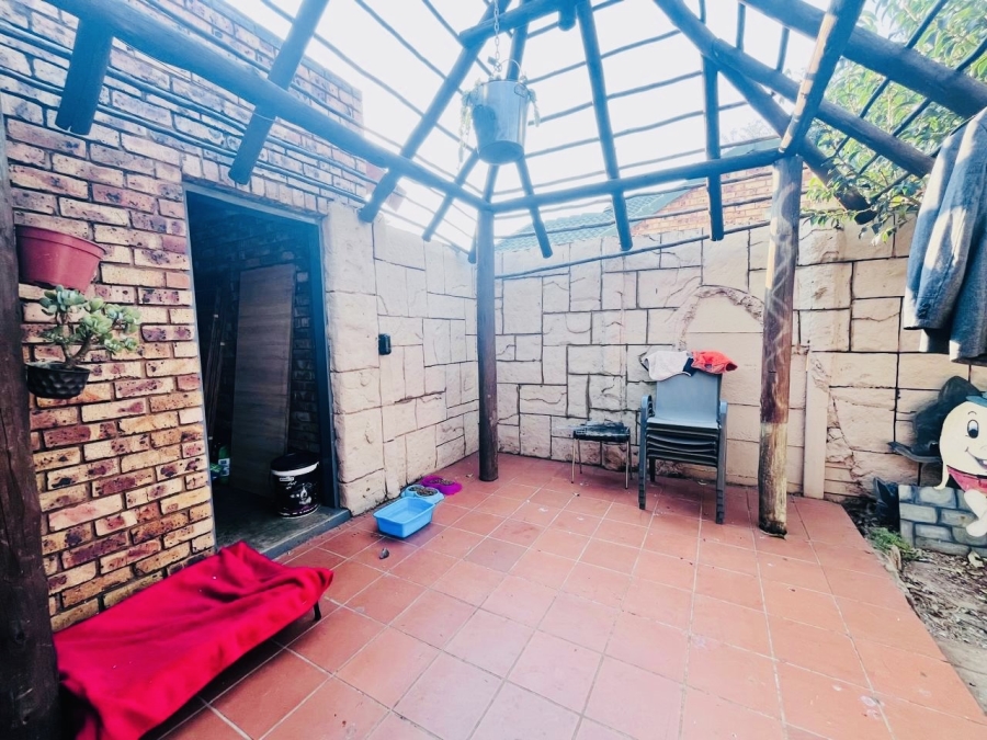 3 Bedroom Property for Sale in Doornpoort AH Gauteng