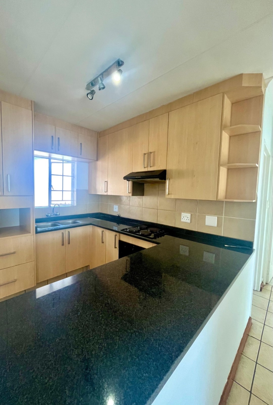 To Let 2 Bedroom Property for Rent in Glen Lauriston Gauteng
