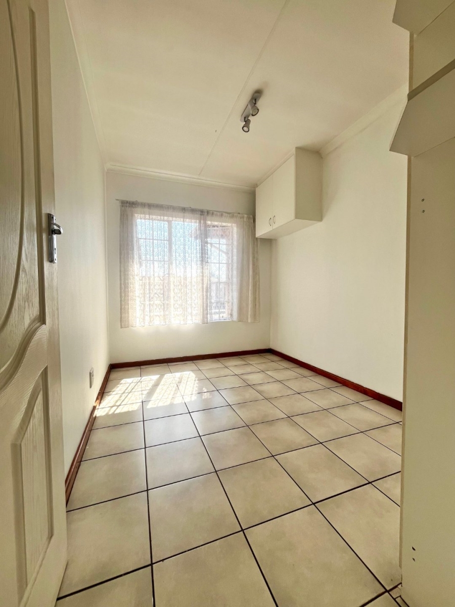 To Let 2 Bedroom Property for Rent in Glen Lauriston Gauteng
