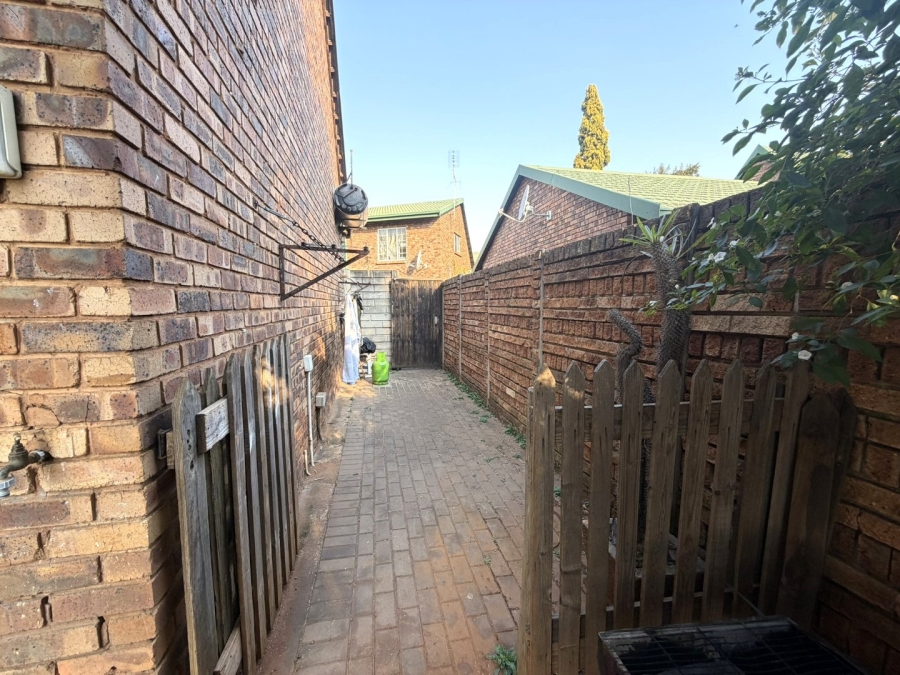 3 Bedroom Property for Sale in Celtisdal Gauteng