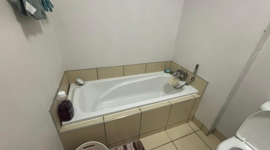 1 Bedroom Property for Sale in Halfway Gardens Gauteng
