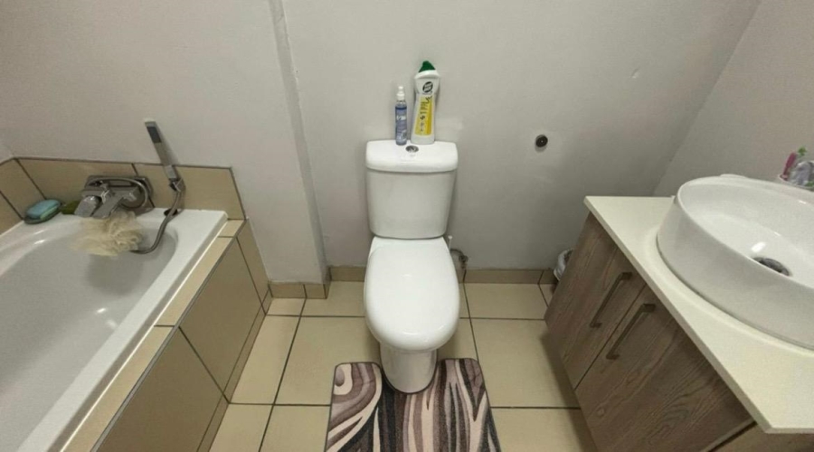 1 Bedroom Property for Sale in Halfway Gardens Gauteng