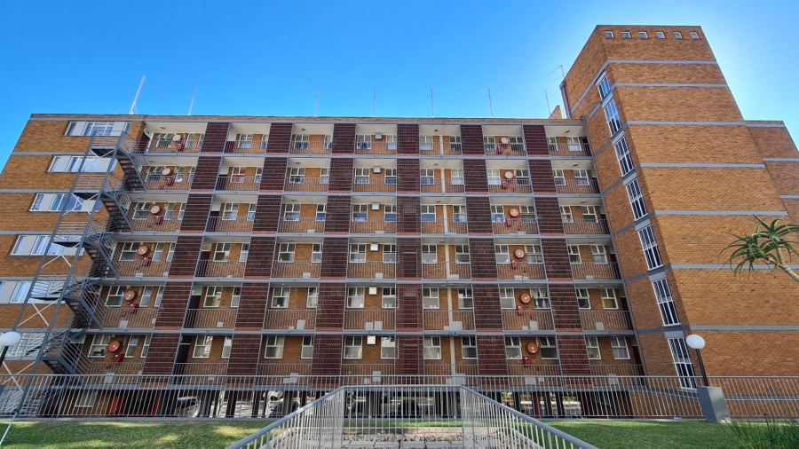 1 Bedroom Property for Sale in Rietfontein Gauteng