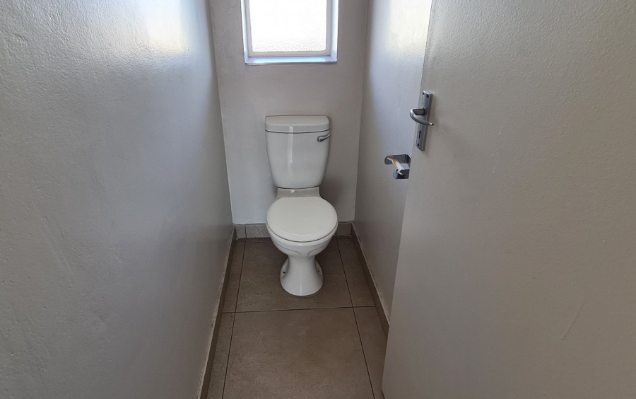 1 Bedroom Property for Sale in Rietfontein Gauteng