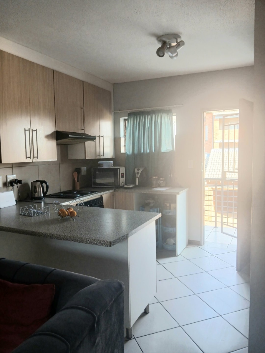 To Let 2 Bedroom Property for Rent in Noordwyk Gauteng