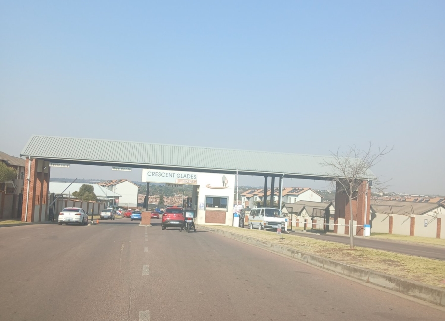 To Let 2 Bedroom Property for Rent in Noordwyk Gauteng