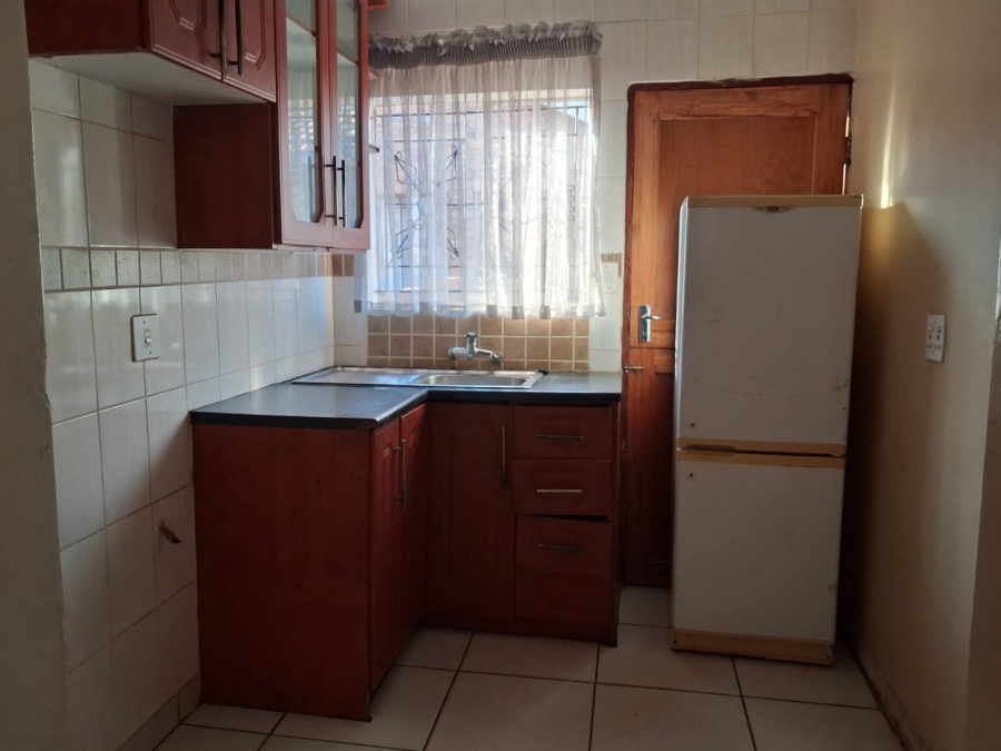 2 Bedroom Property for Sale in Soshanguve FF Gauteng