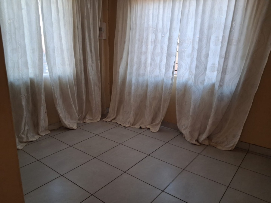 2 Bedroom Property for Sale in Soshanguve FF Gauteng