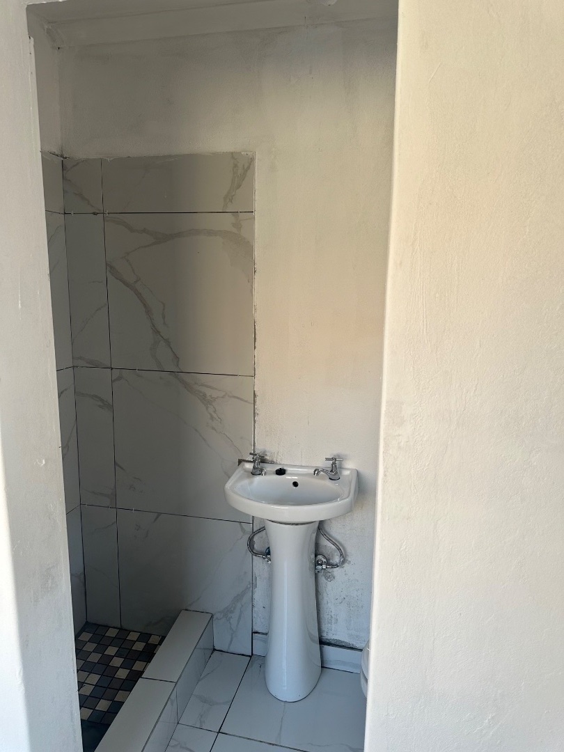 To Let 1 Bedroom Property for Rent in Naturena Gauteng