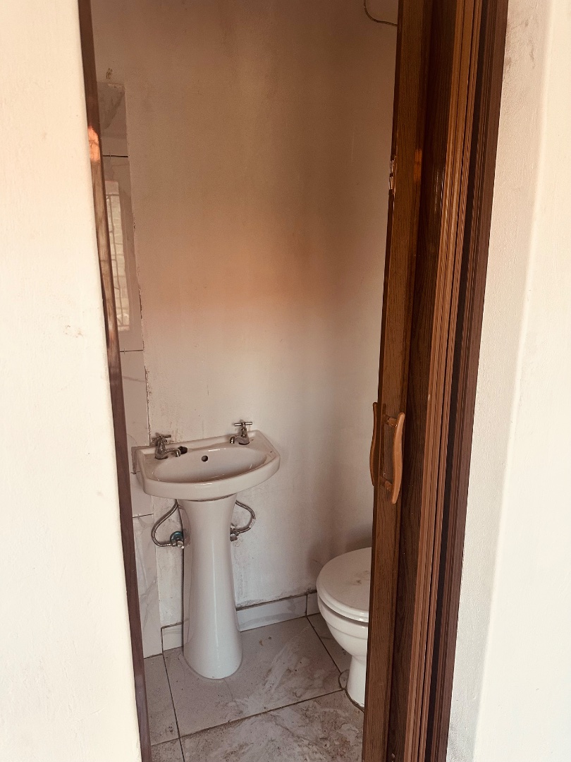 To Let 1 Bedroom Property for Rent in Naturena Gauteng
