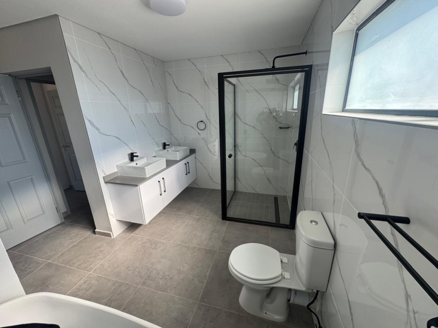 4 Bedroom Property for Sale in Thatchfield Estate Gauteng
