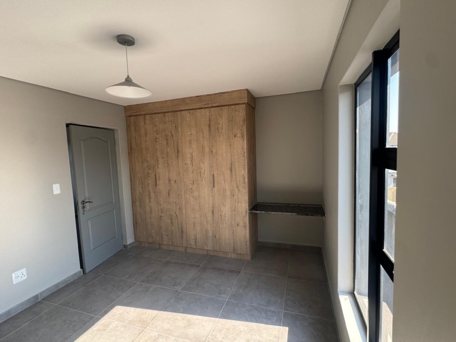 4 Bedroom Property for Sale in Thatchfield Estate Gauteng