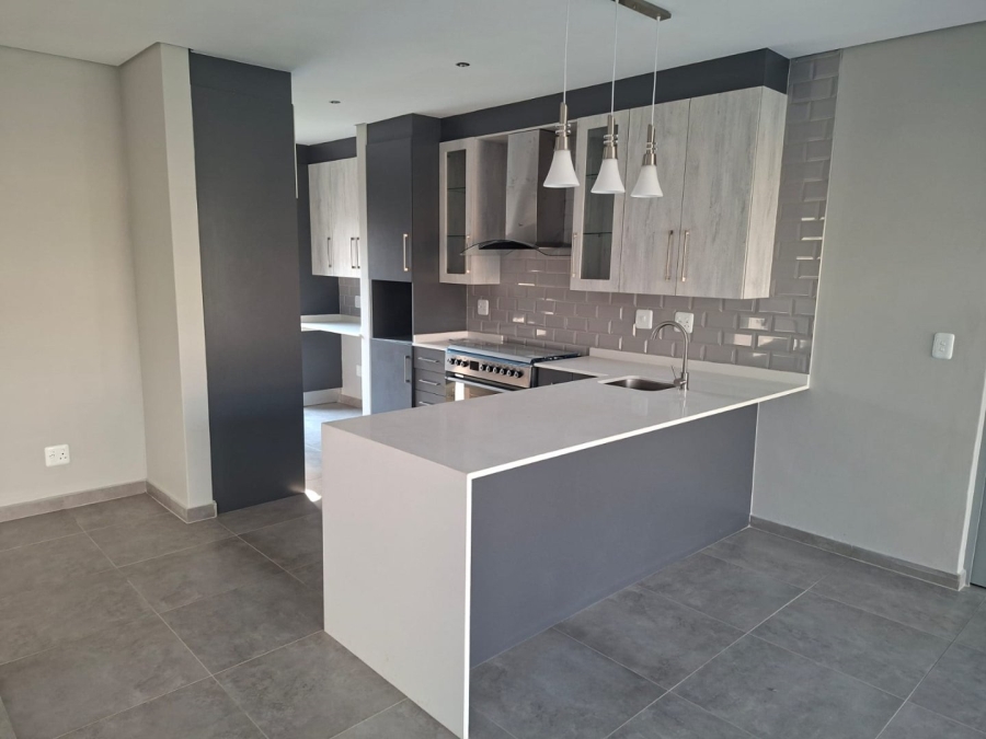 4 Bedroom Property for Sale in Thatchfield Estate Gauteng