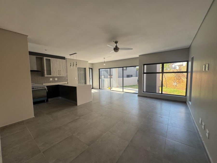 4 Bedroom Property for Sale in Thatchfield Estate Gauteng