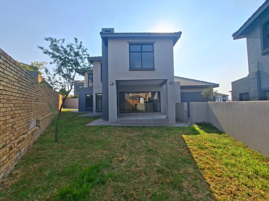 4 Bedroom Property for Sale in Thatchfield Estate Gauteng
