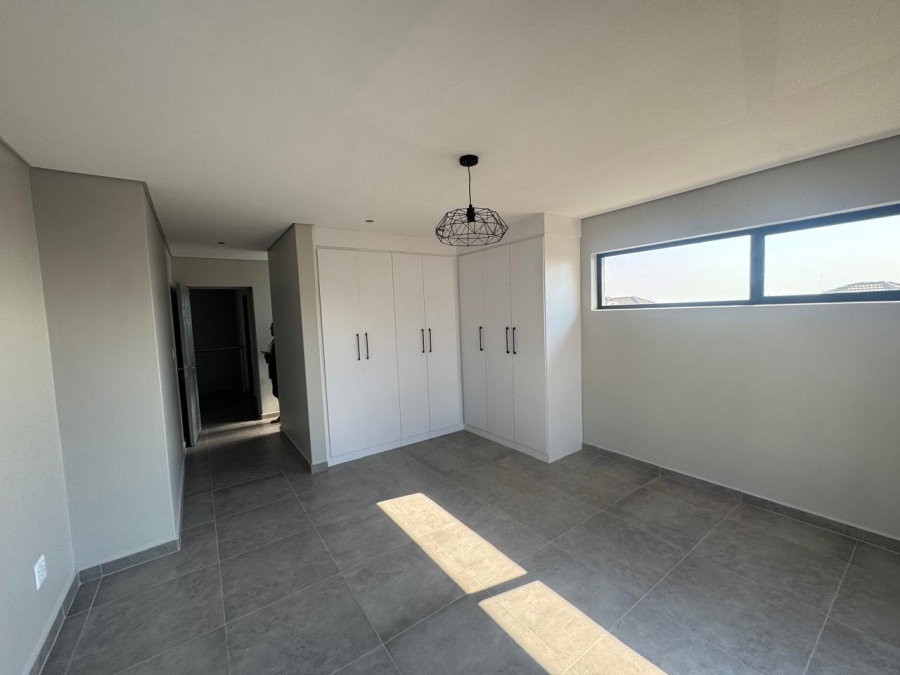 4 Bedroom Property for Sale in Thatchfield Estate Gauteng