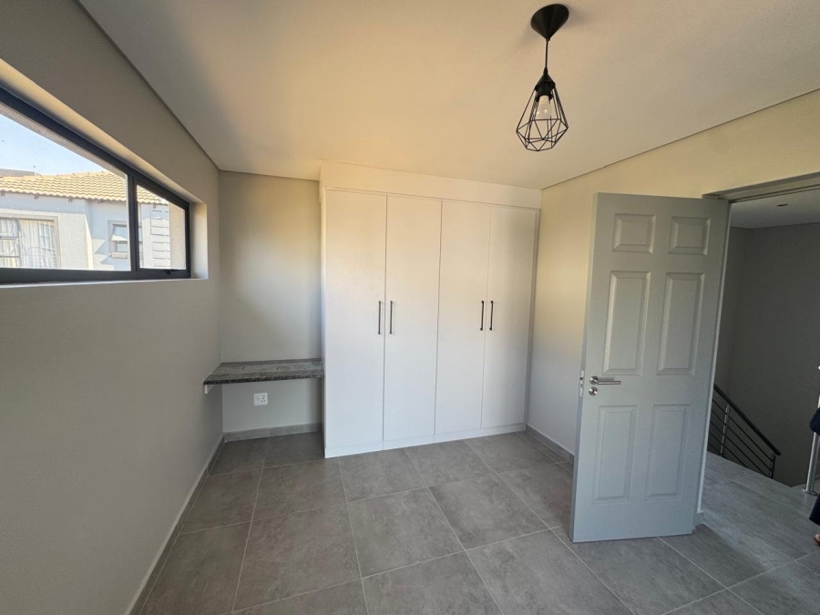 4 Bedroom Property for Sale in Thatchfield Estate Gauteng