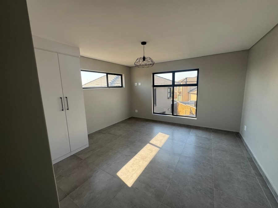 4 Bedroom Property for Sale in Thatchfield Estate Gauteng