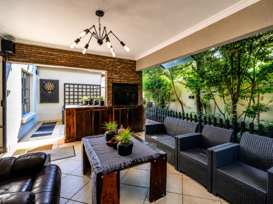 3 Bedroom Property for Sale in Faerie Glen Gauteng