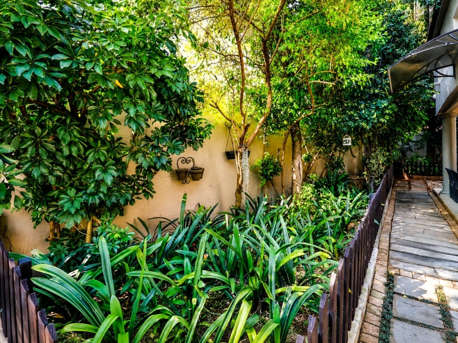3 Bedroom Property for Sale in Faerie Glen Gauteng
