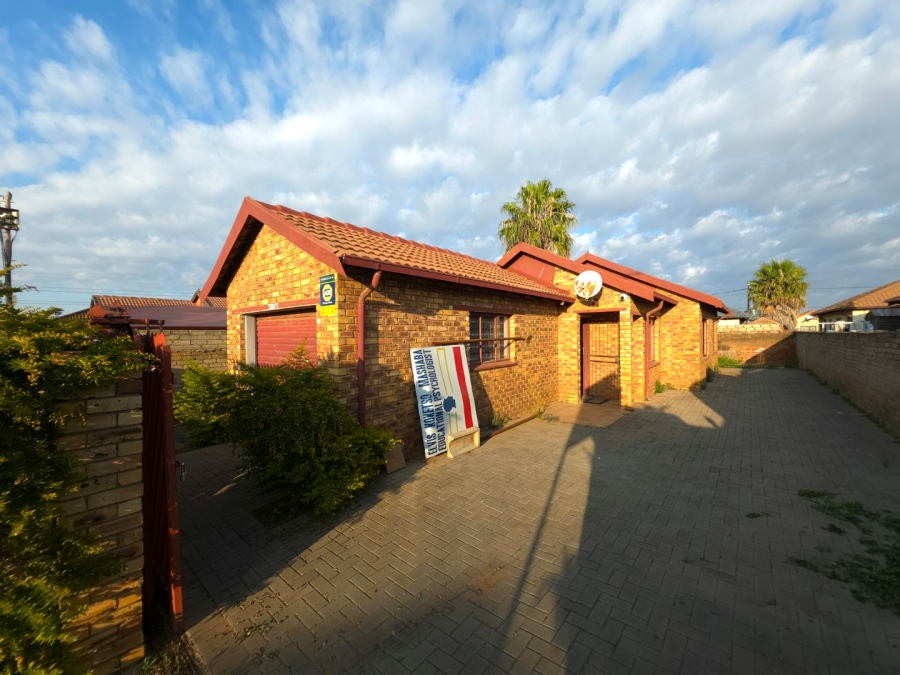 3 Bedroom Property for Sale in Soshanguve East Gauteng
