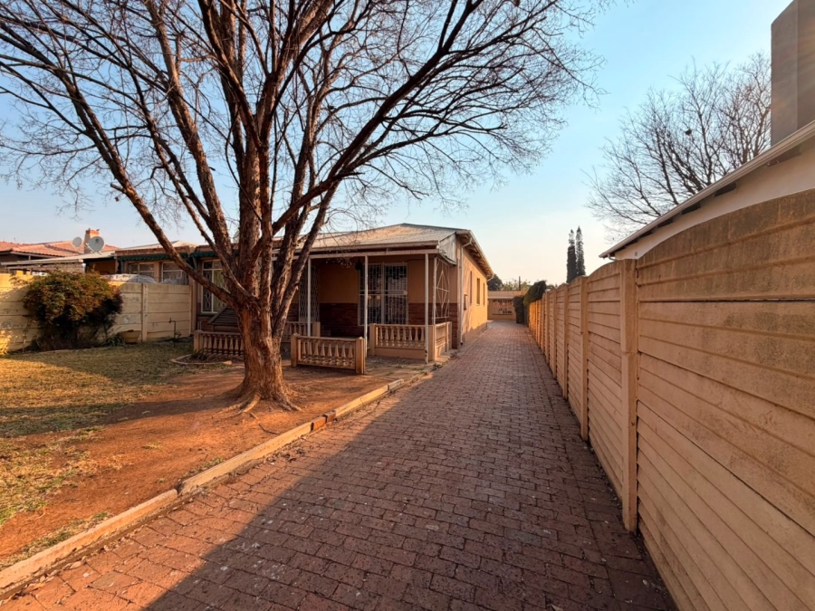 3 Bedroom Property for Sale in Selection Park Gauteng