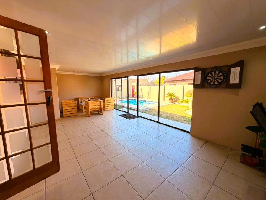 5 Bedroom Property for Sale in Nigel Ext 2 Gauteng