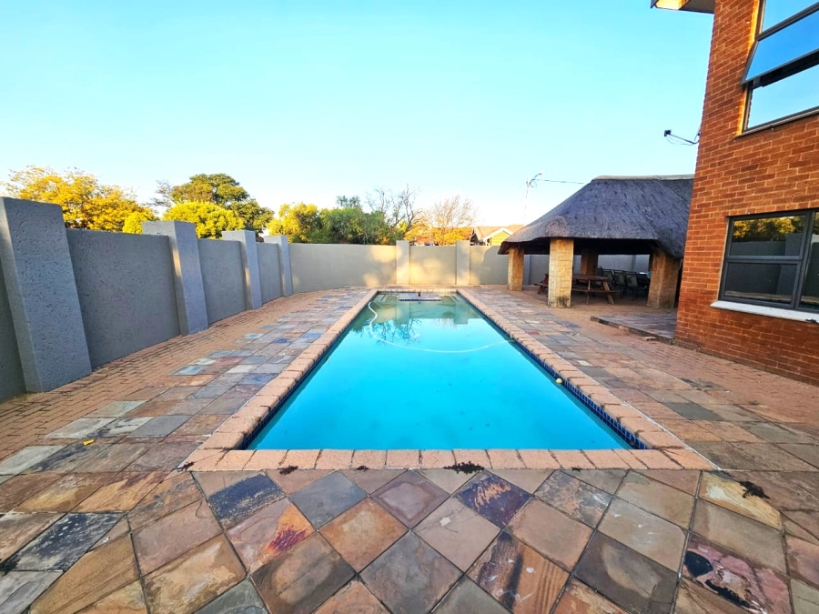 5 Bedroom Property for Sale in Ferryvale Gauteng