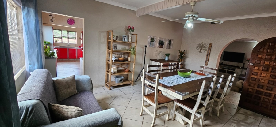 5 Bedroom Property for Sale in Rensburg Gauteng