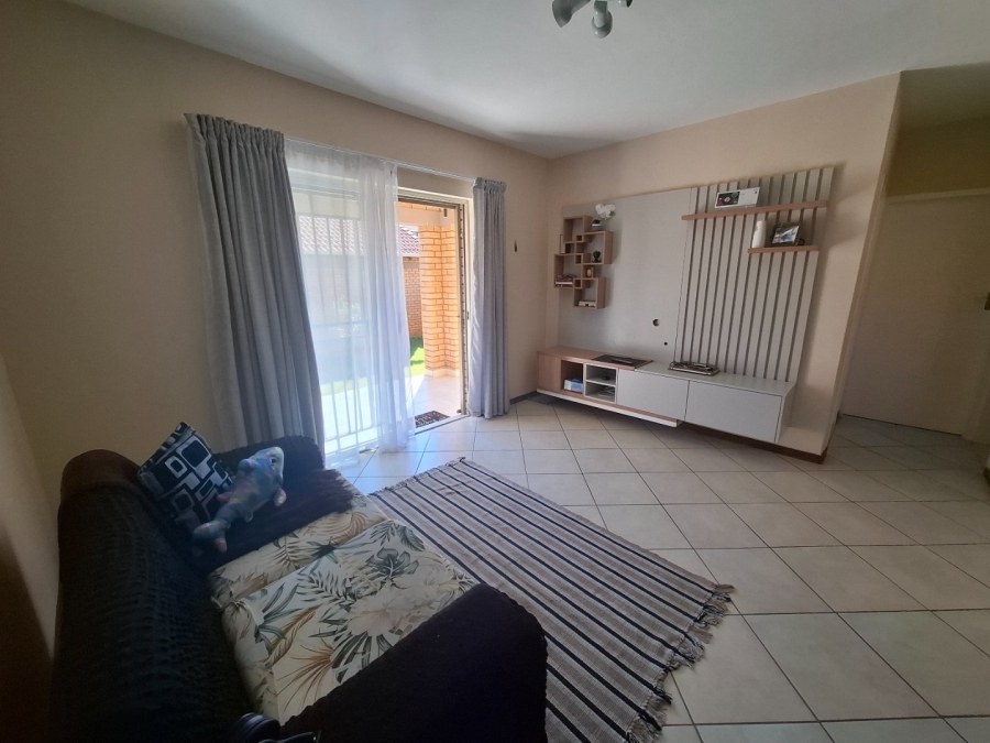 To Let 2 Bedroom Property for Rent in Mooikloof Ridge Gauteng