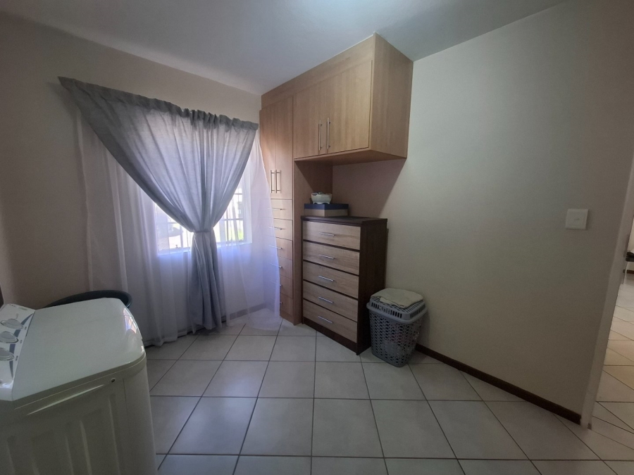 To Let 2 Bedroom Property for Rent in Mooikloof Ridge Gauteng