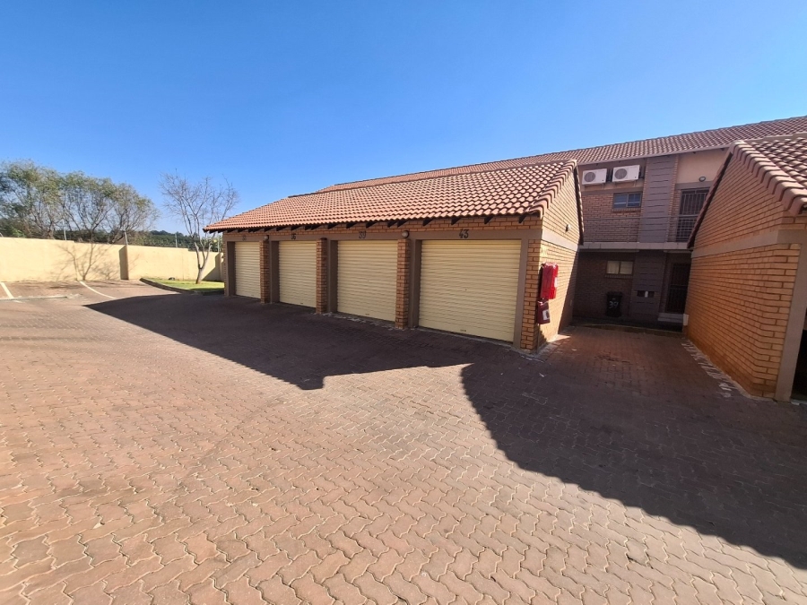 To Let 2 Bedroom Property for Rent in Mooikloof Ridge Gauteng