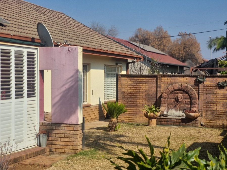 3 Bedroom Property for Sale in Booysens Gauteng