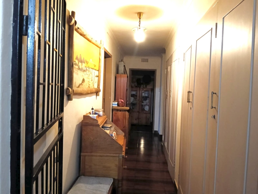 5 Bedroom Property for Sale in Selcourt Gauteng