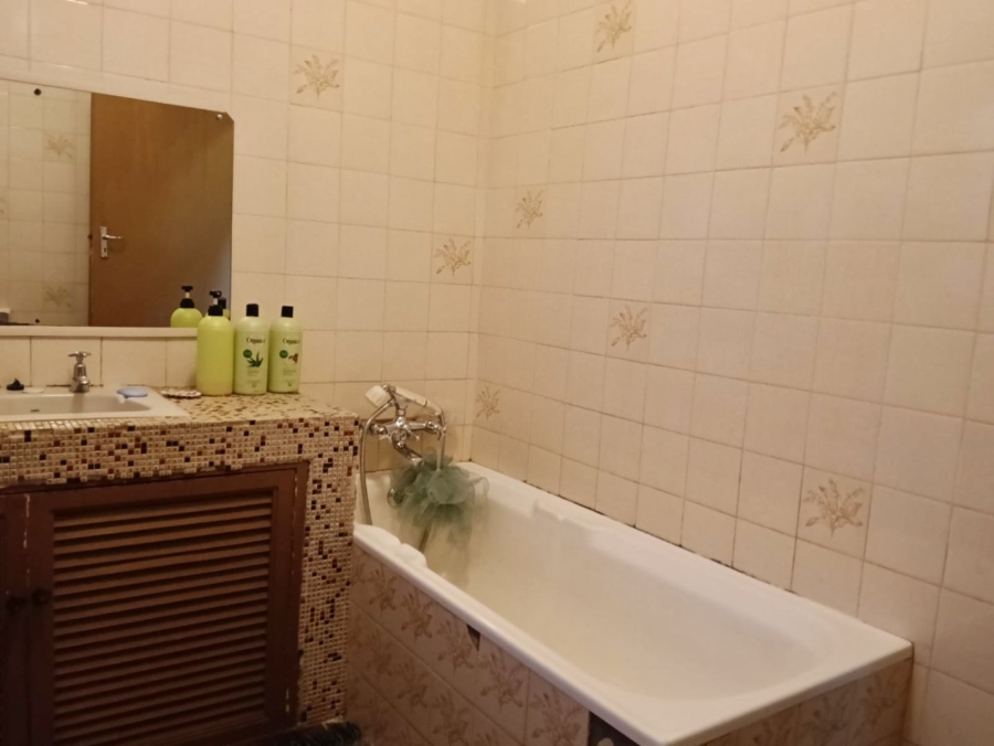 5 Bedroom Property for Sale in Selcourt Gauteng