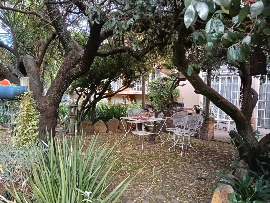 5 Bedroom Property for Sale in Selcourt Gauteng
