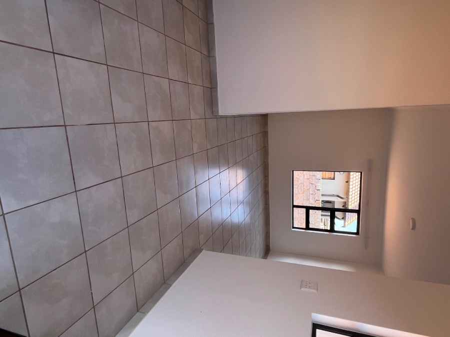 3 Bedroom Property for Sale in Windmill Park Gauteng