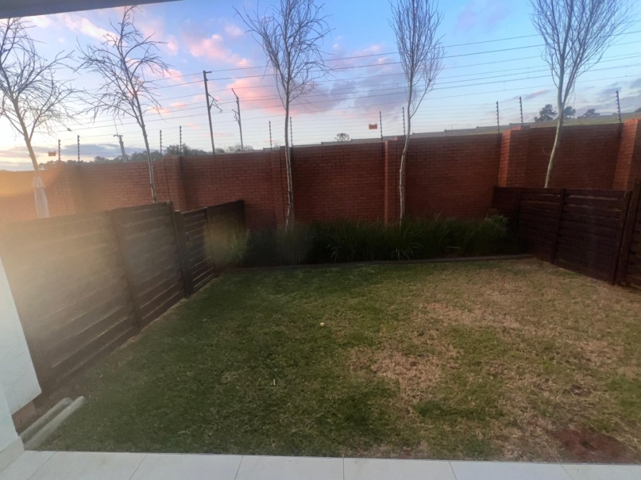1 Bedroom Property for Sale in Modderfontein Gauteng