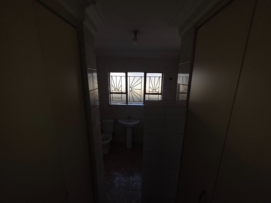5 Bedroom Property for Sale in Soshanguve R Gauteng