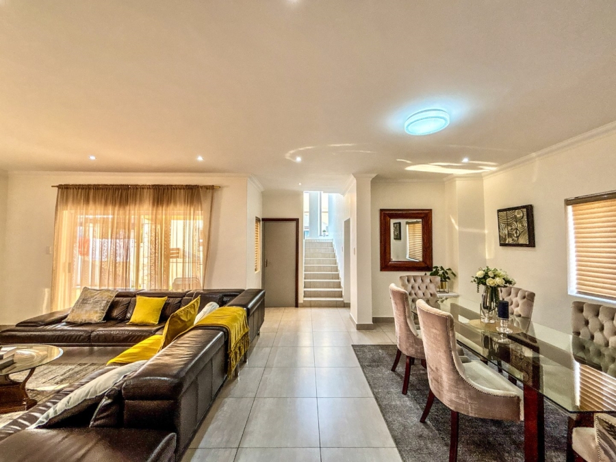 3 Bedroom Property for Sale in Blue Valley Golf Estate Gauteng
