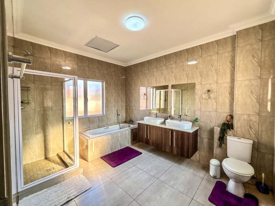 3 Bedroom Property for Sale in Blue Valley Golf Estate Gauteng