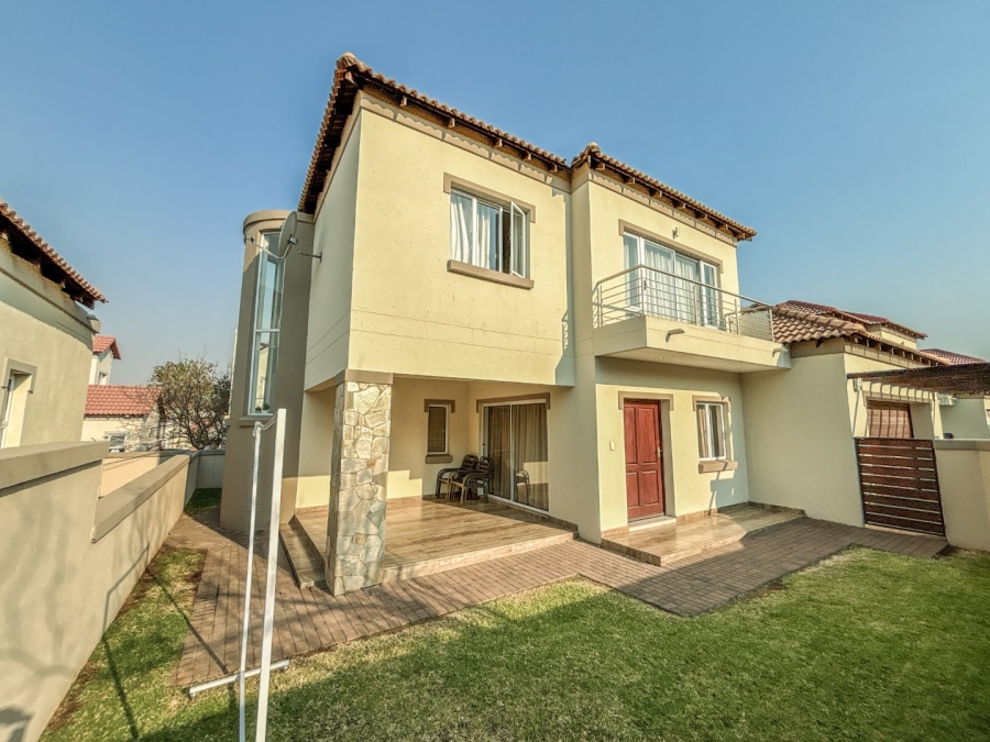 3 Bedroom Property for Sale in Blue Valley Golf Estate Gauteng