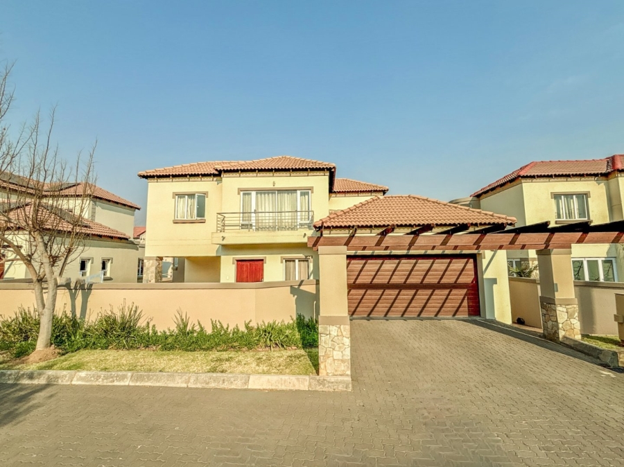 3 Bedroom Property for Sale in Blue Valley Golf Estate Gauteng