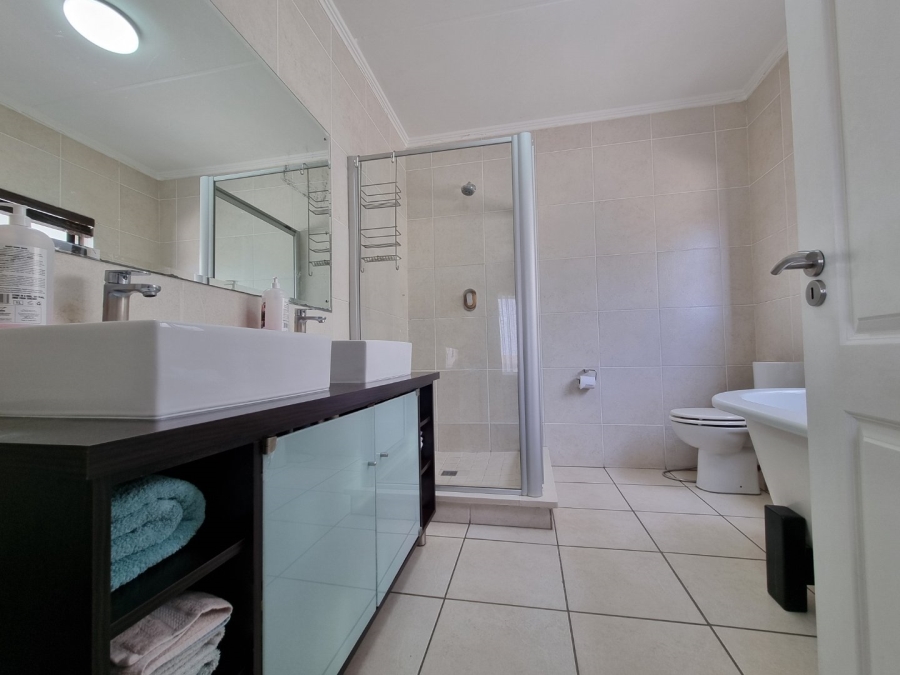 To Let 3 Bedroom Property for Rent in Bedfordview Gauteng
