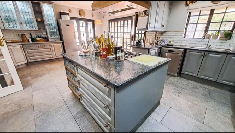 5 Bedroom Property for Sale in Bedfordview Gauteng