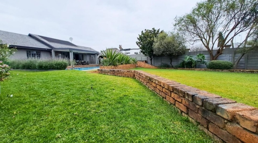 5 Bedroom Property for Sale in Bedfordview Gauteng