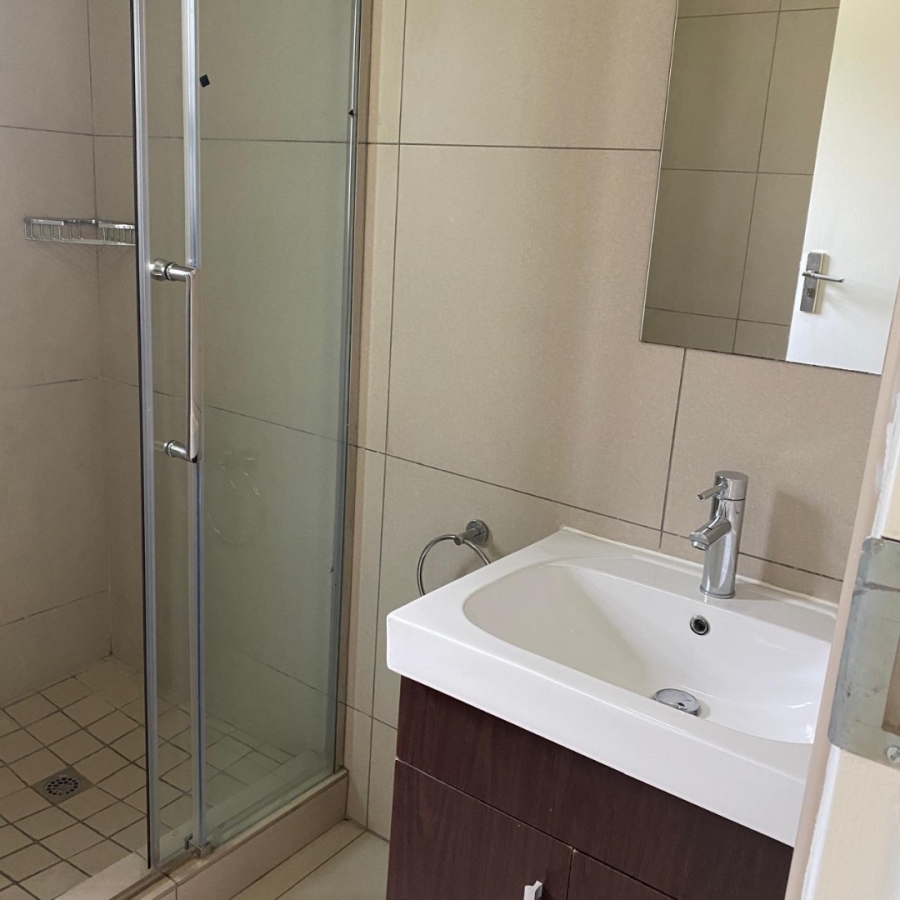 To Let 2 Bedroom Property for Rent in Erand Gardens Gauteng
