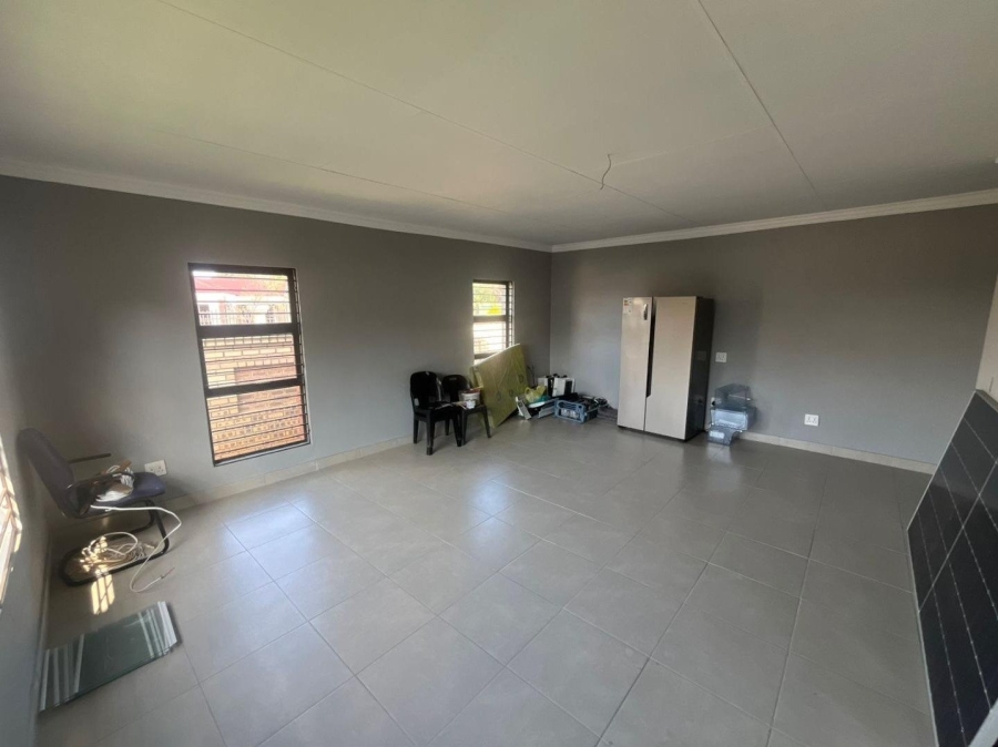 4 Bedroom Property for Sale in Heuweloord Gauteng
