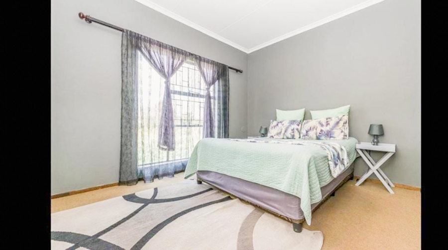 2 Bedroom Property for Sale in Wilgeheuwel Gauteng