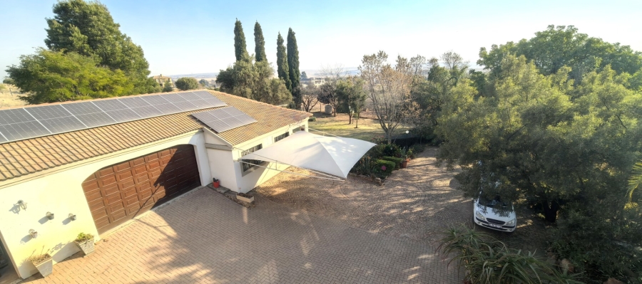 5 Bedroom Property for Sale in Rietvlei View Country Estates Gauteng